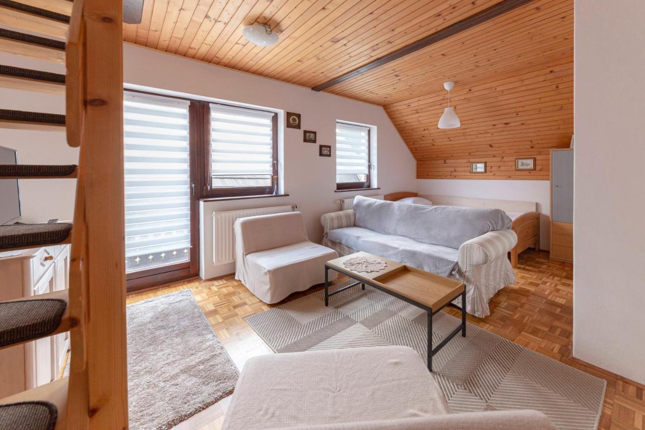 Apartma Mikelj 보히니 외부 사진