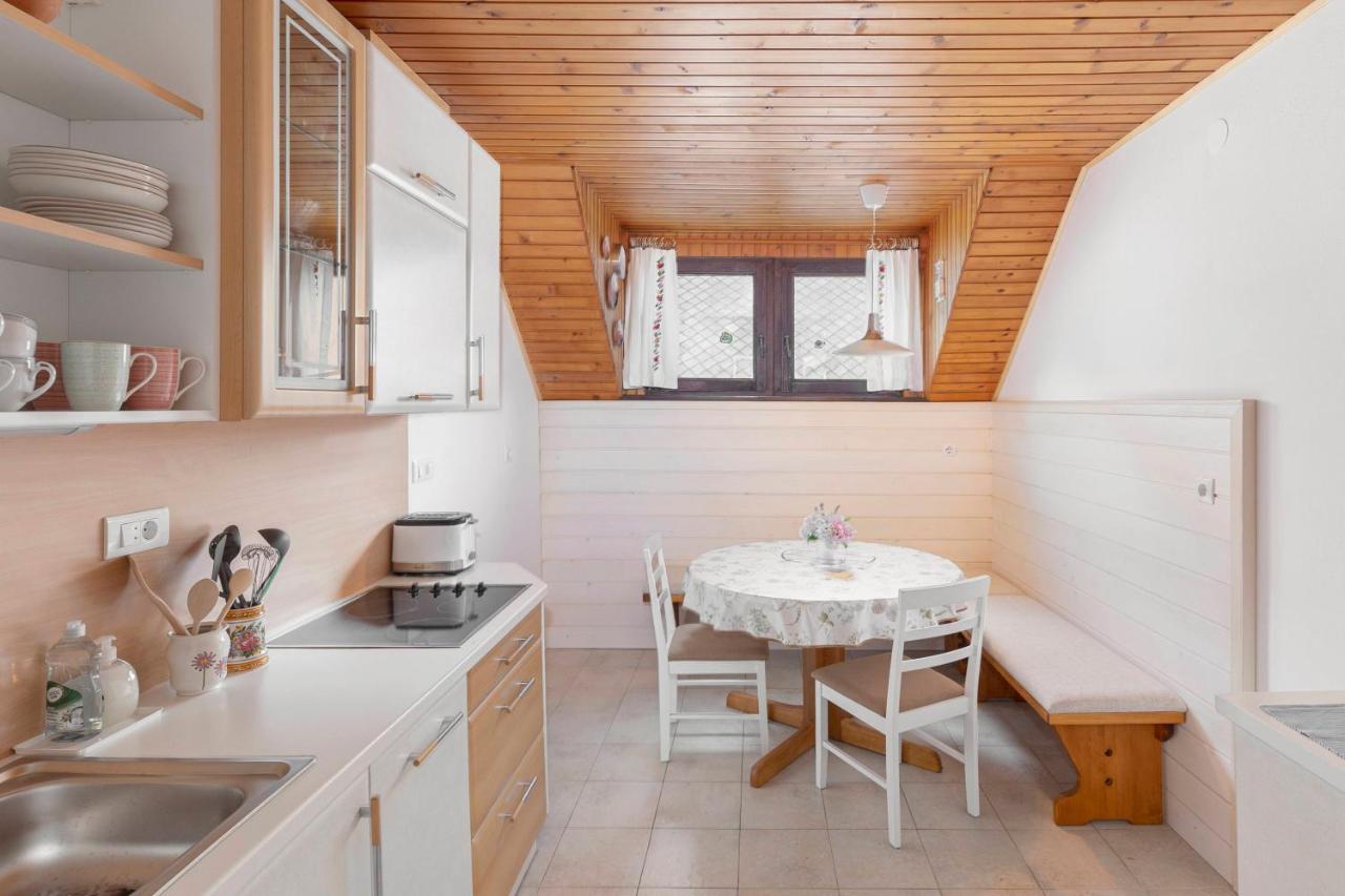 Apartma Mikelj 보히니 외부 사진